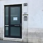 Bilocale In Bande Nere-metro Rossa Duomo דירה מילאנו