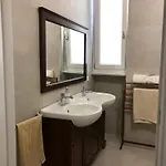Bilocale In Bande Nere-metro Rossa Duomo דירה מילאנו